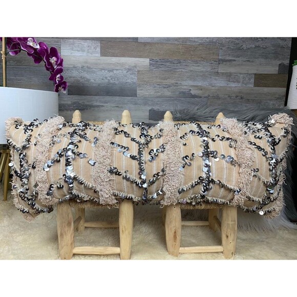 Vintage Moroccan Handira Pillow, Berber Wedding Blanket Cushion 03YS00896 - Picture 10 of 10